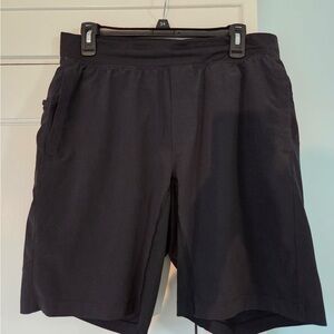 Lululemon Men's T.H.E. Short 9" Large Lined Black Athleisure Gorpcore Luxury